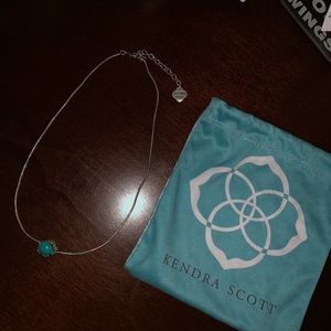 💚KENDRA SCOTT NECKLACE💚